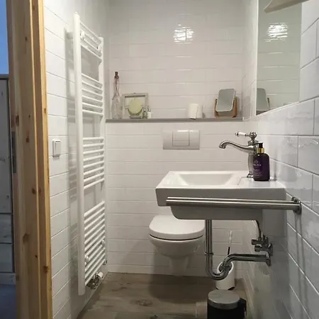 Unterm Schiefen Turm