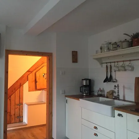 Unterm Schiefen Turm