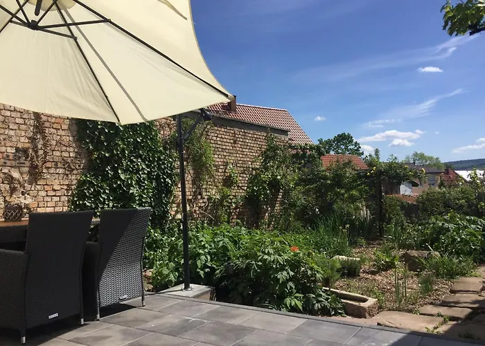 Unterm Schiefen Turm *