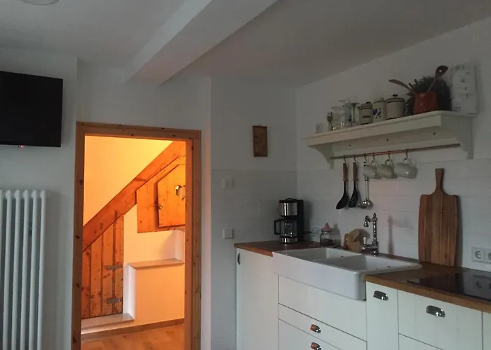 Unterm Schiefen Turm